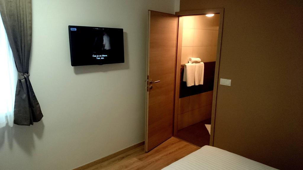 Sweet Dreams Rooms And Apartments Postojna Quarto foto