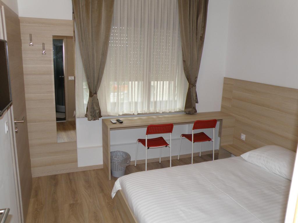 Sweet Dreams Rooms And Apartments Postojna Quarto foto